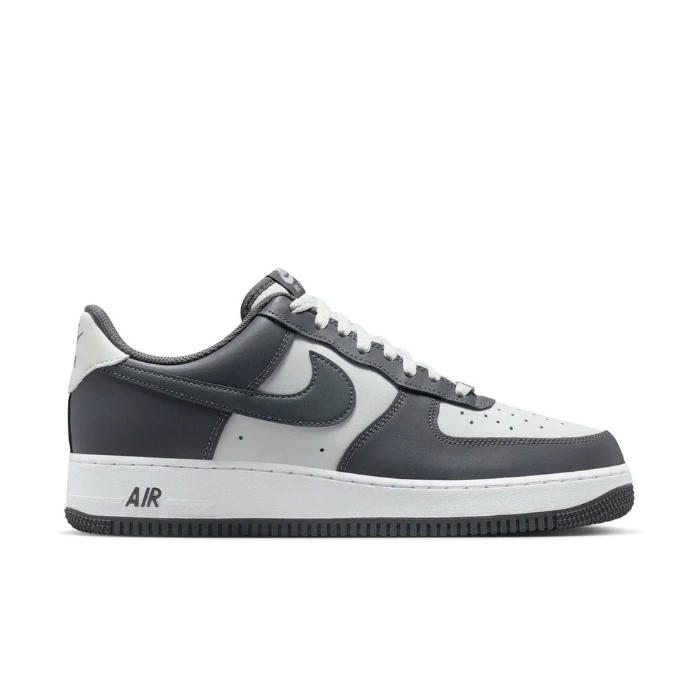 Nike AIR FORCE 1 LOW 07 Black/White - MENS - New - Size 11